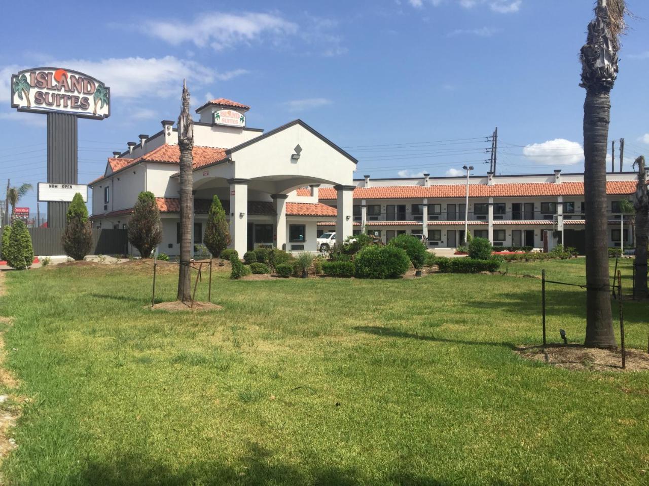 Island Suites Hobby Airport Houston Exterior photo